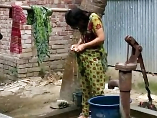 Desi Girl Bathing Outdoor For Full Video Http://zipvale.com/ffnn